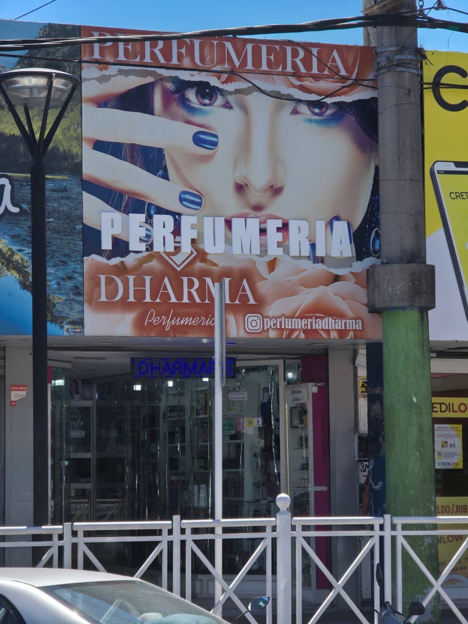 nuestro local desde el exterior